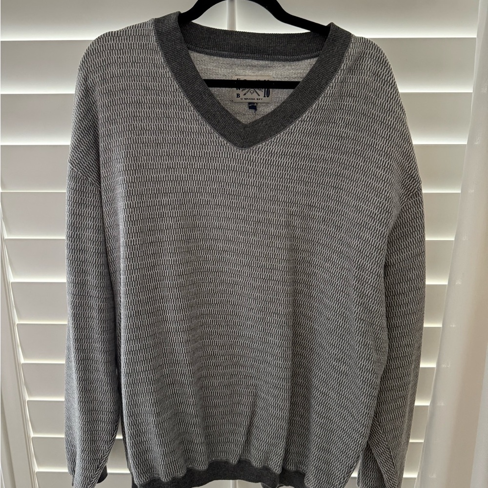 Vintage Men's Gray V-Neck Sweater